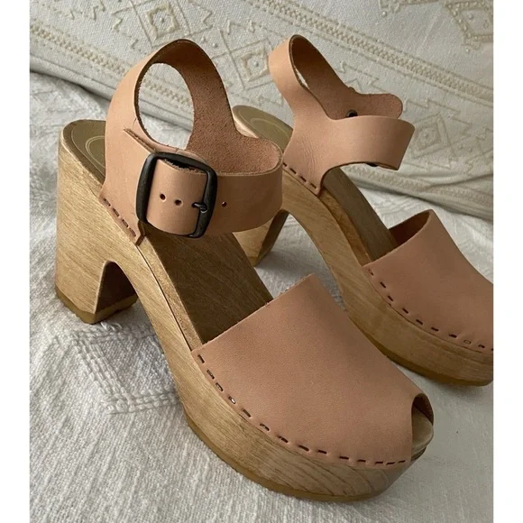 No. 6 Tan Leather Mules with Wooden Platform, Size 39 - Picture 5 of 15